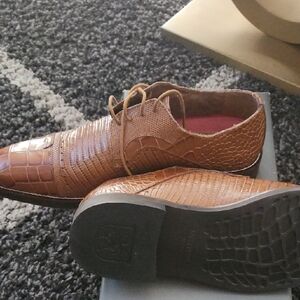 Stacy Adams Tan Crocodile Pattern Oxfords
